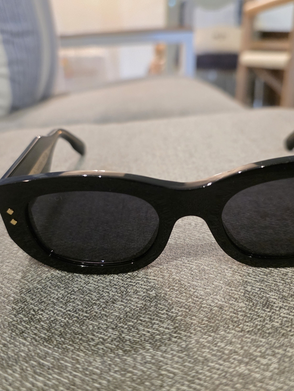 Gucci Black Rectangular Sunglasses with Navy Case - Picture 2 of 10